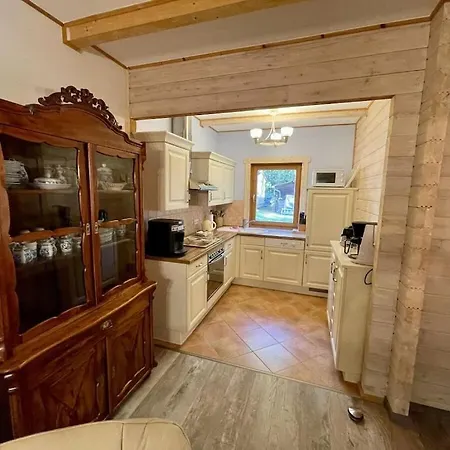 2 - Anett Pollok * Neuruppin