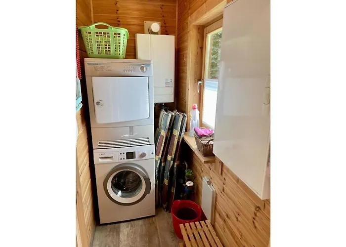 2 - Anett Pollok بيت للعطل *