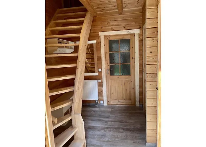 2 - Anett Pollok بيت للعطل *