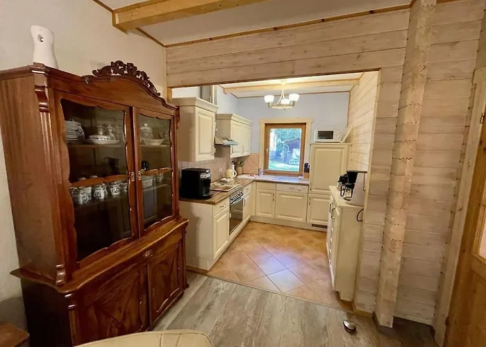 2 - Anett Pollok * نيوروبين