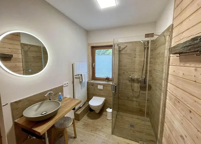 2 - Anett Pollok بيت للعطل نيوروبين